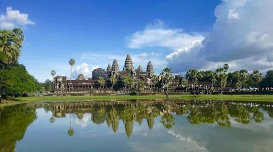 貸切プラン！アンコールトム +アンコールワット+夕日鑑賞　 １日観光